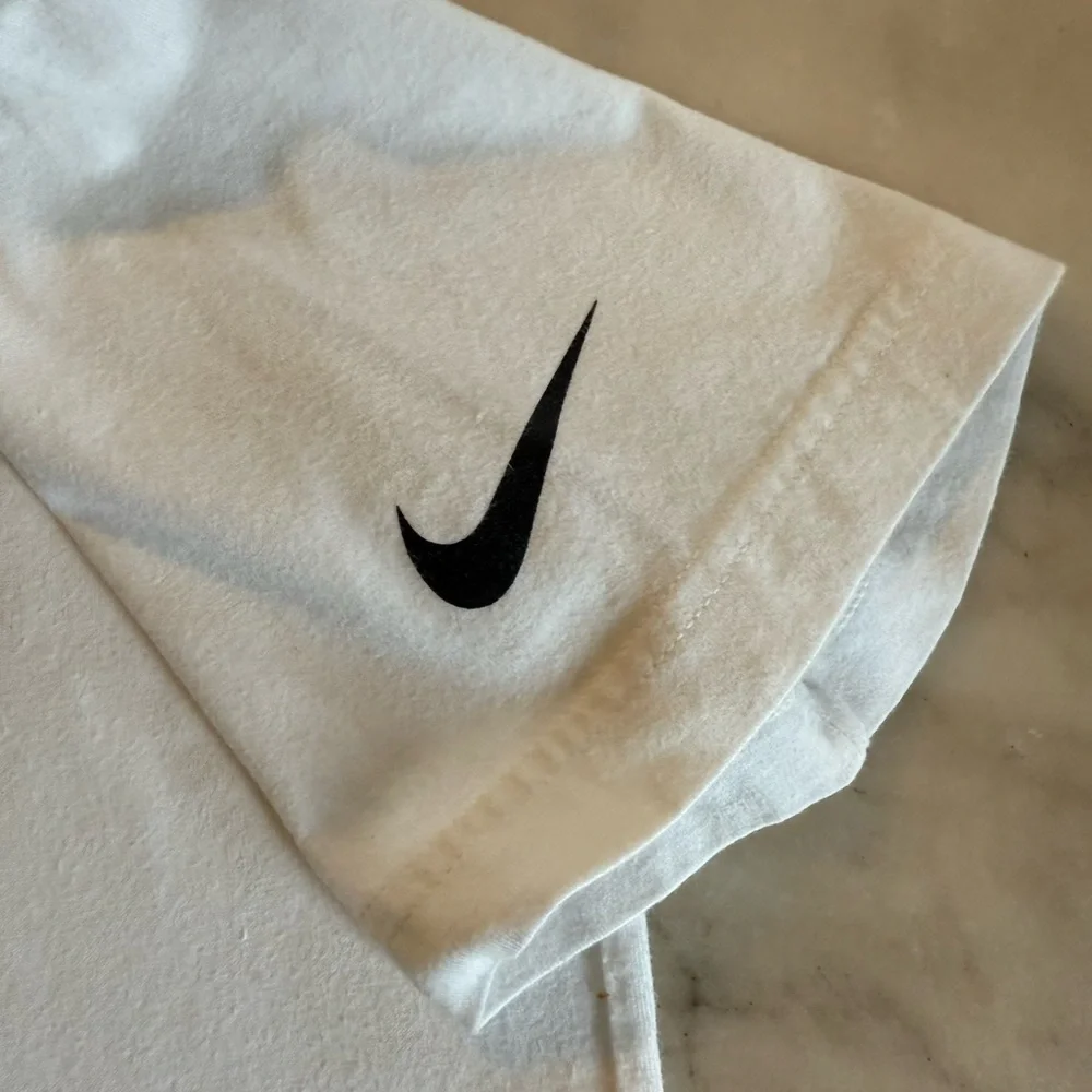 Nike women’s xs boxy Short Sleeve Tee